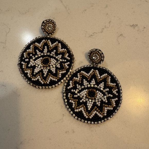 Jewelry - Beaded round dangle boho earrings